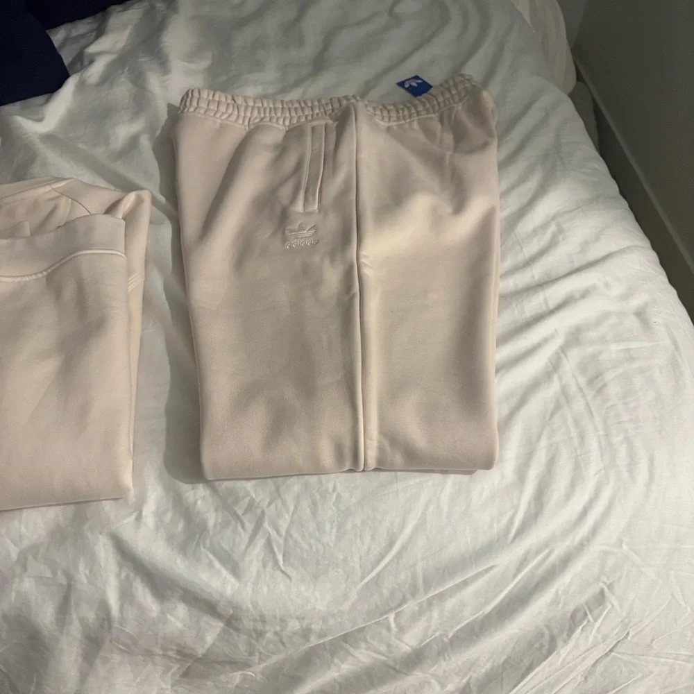 NWT Adidas Off-White TREFOIL ESSENTIALS Tracksuit Set